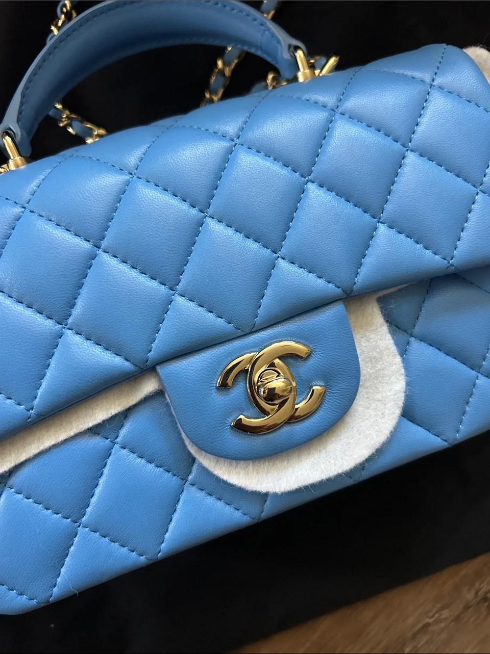 CHANEL new coco